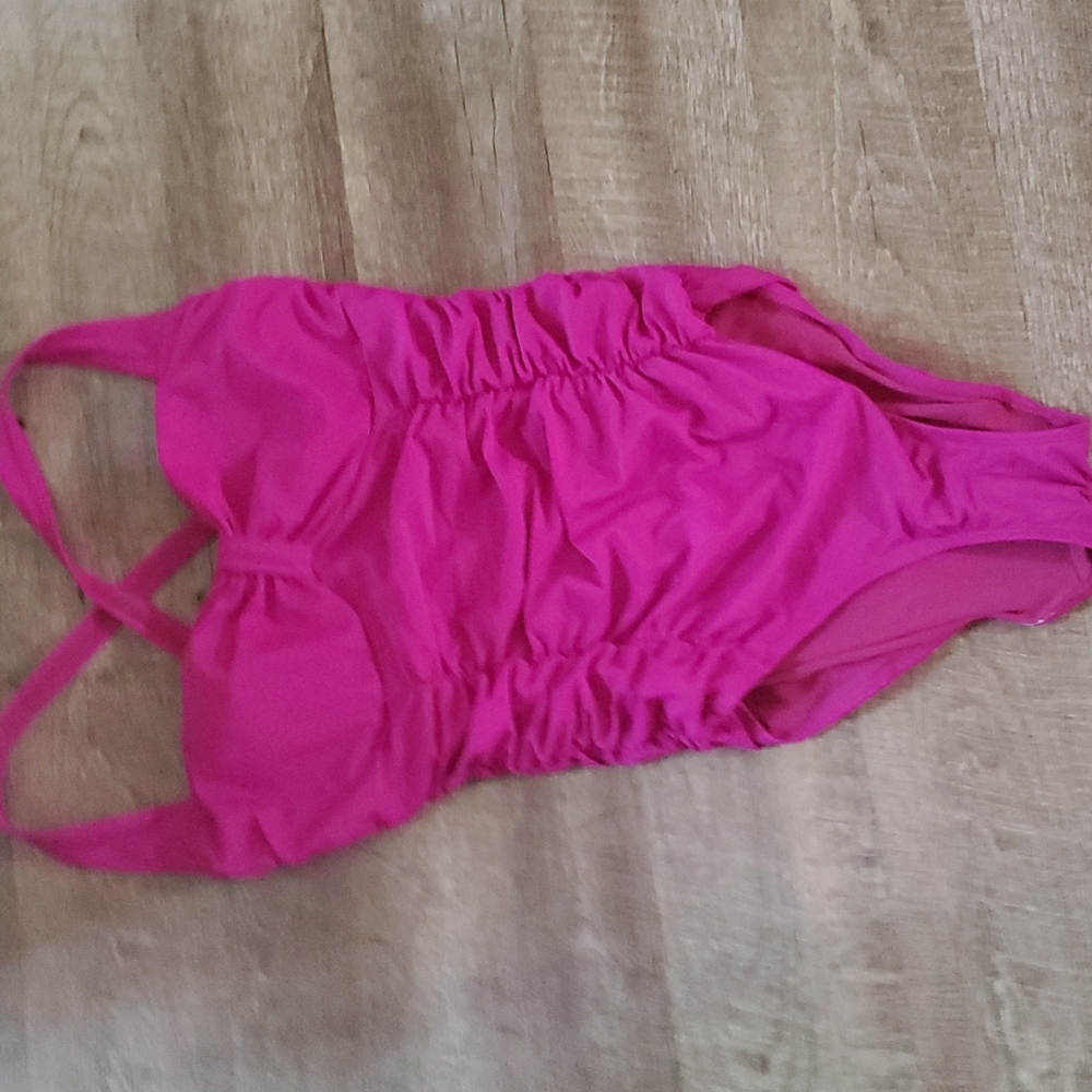 3/$25 - Old Navy Womens 2X  Ruched Swimsuit - NWOT
